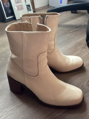 Portland Leather Oslito bootie in Bone